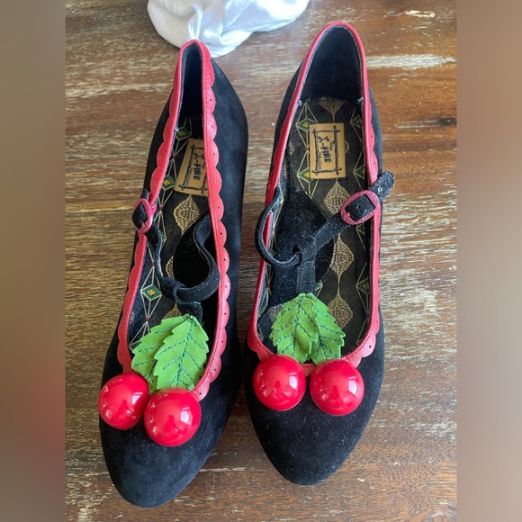 Miss L-Fire Cherry heels, new size 39 - Picture 1 of 4